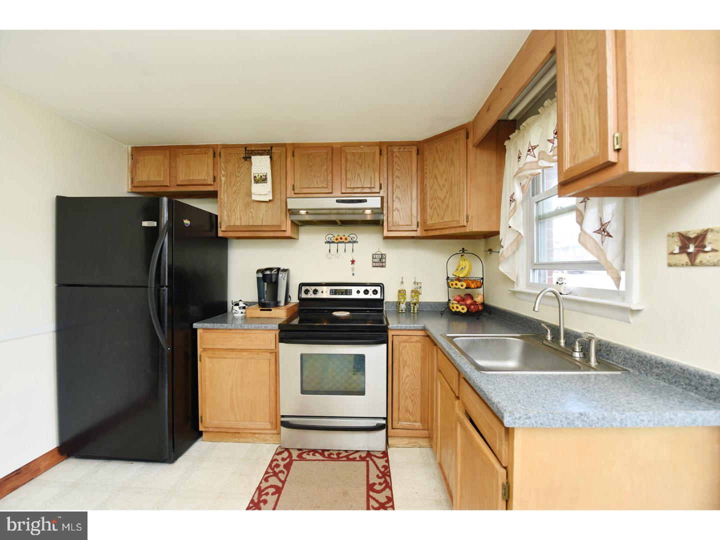516 Spring Street Pottstown, PA 19464 - Photo 6 of 19 Gallery Image 6
