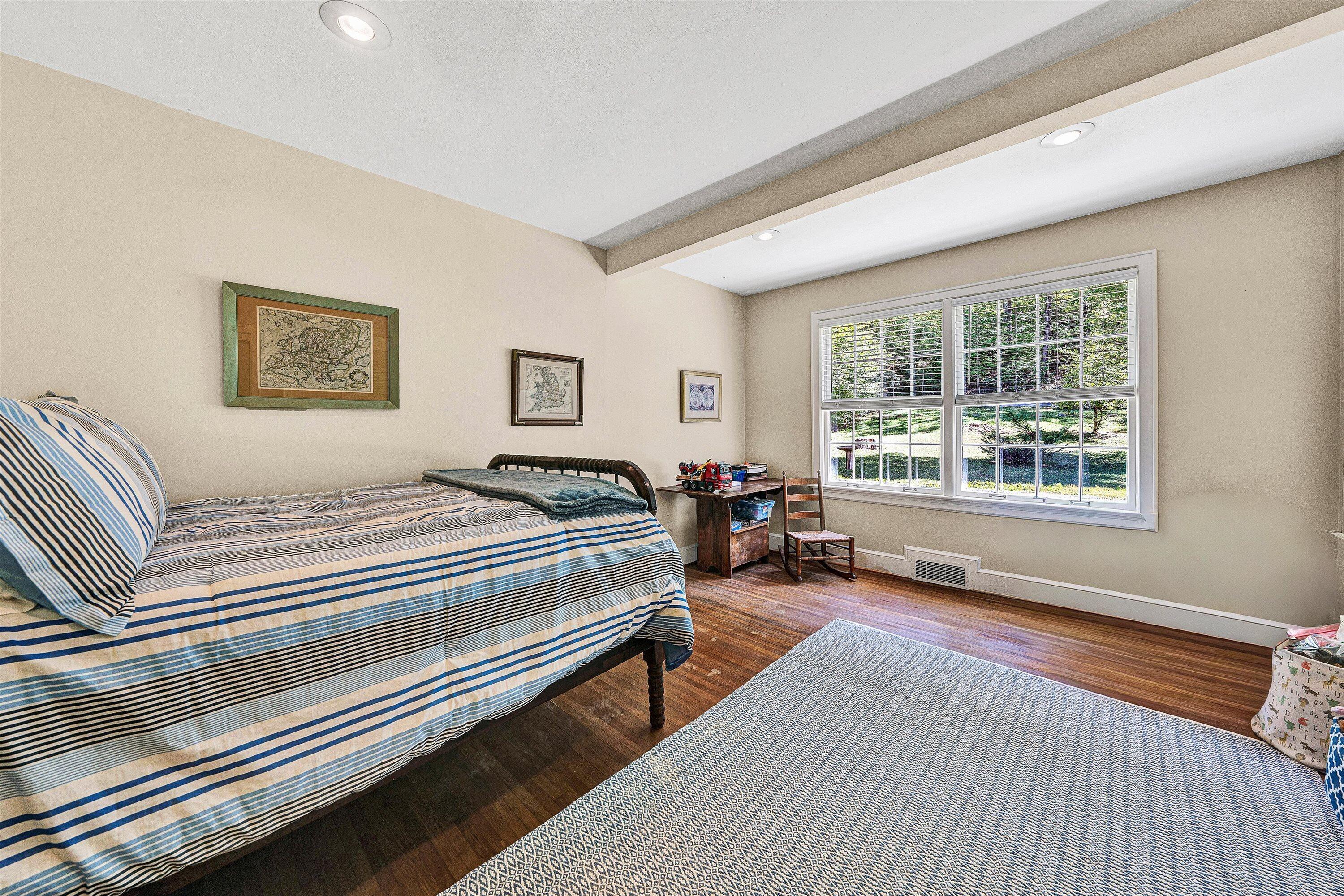 2130 Deyerle Road Southwest Roanoke, VA 24018 - Photo 21 of 47 21-DSC00331