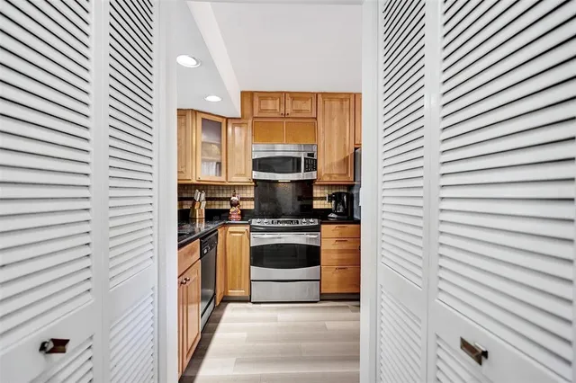 $8,500 | 270 Captains Walk, Unit 310, Delray Beach, FL 33483