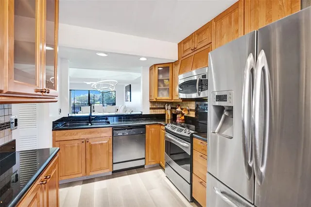 $8,500 | 270 Captains Walk, Unit 310, Delray Beach, FL 33483