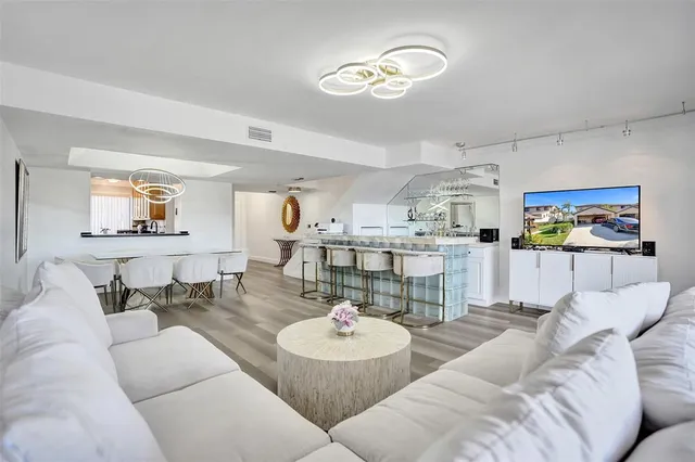 $8,500 | 270 Captains Walk, Unit 310, Delray Beach, FL 33483