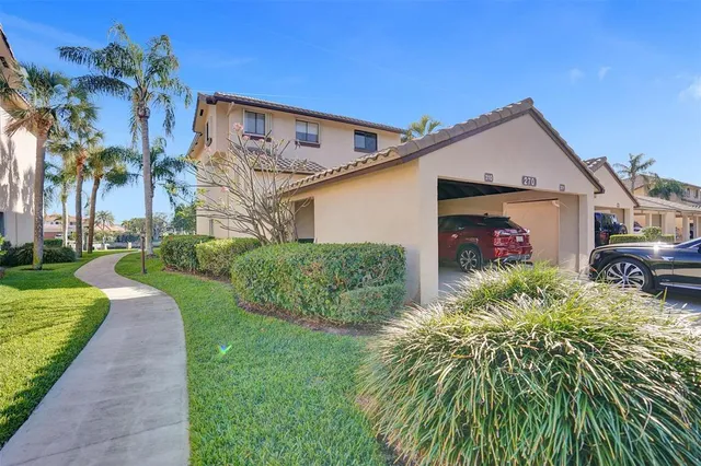 $8,500 | 270 Captains Walk, Unit 310, Delray Beach, FL 33483