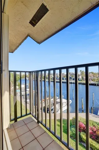 $8,500 | 270 Captains Walk, Unit 310, Delray Beach, FL 33483