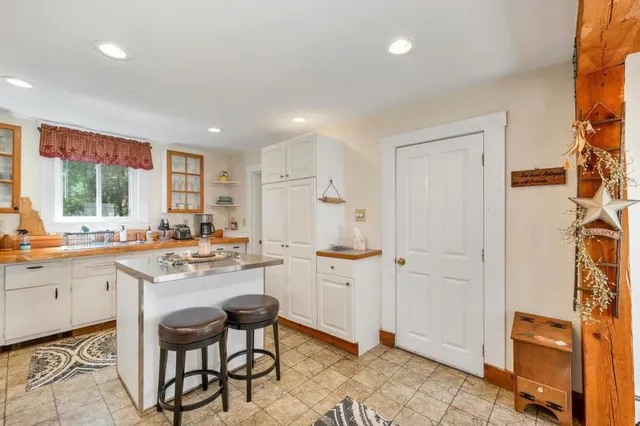 $529,900 | 11 Church Street, Lincoln, NH 03251