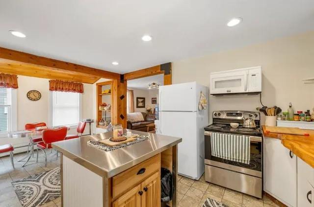 $529,900 | 11 Church Street, Lincoln, NH 03251