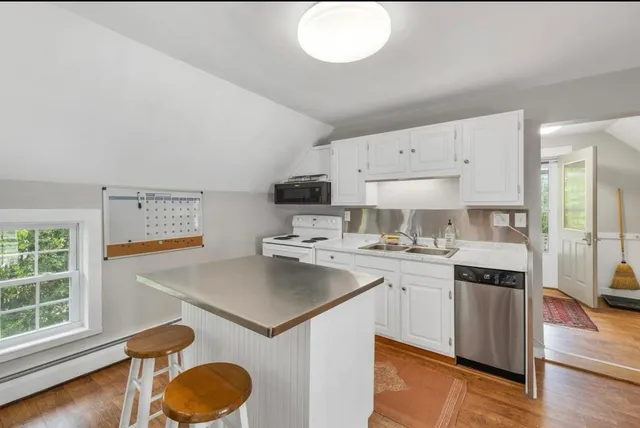 $529,900 | 11 Church Street, Lincoln, NH 03251