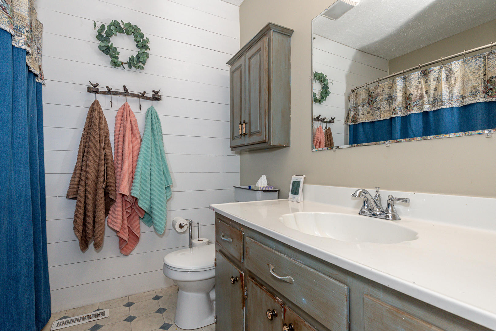 3712 Freels Road Friendsville, TN 37737 - Photo 8 of 16 Upstairs Bathroom