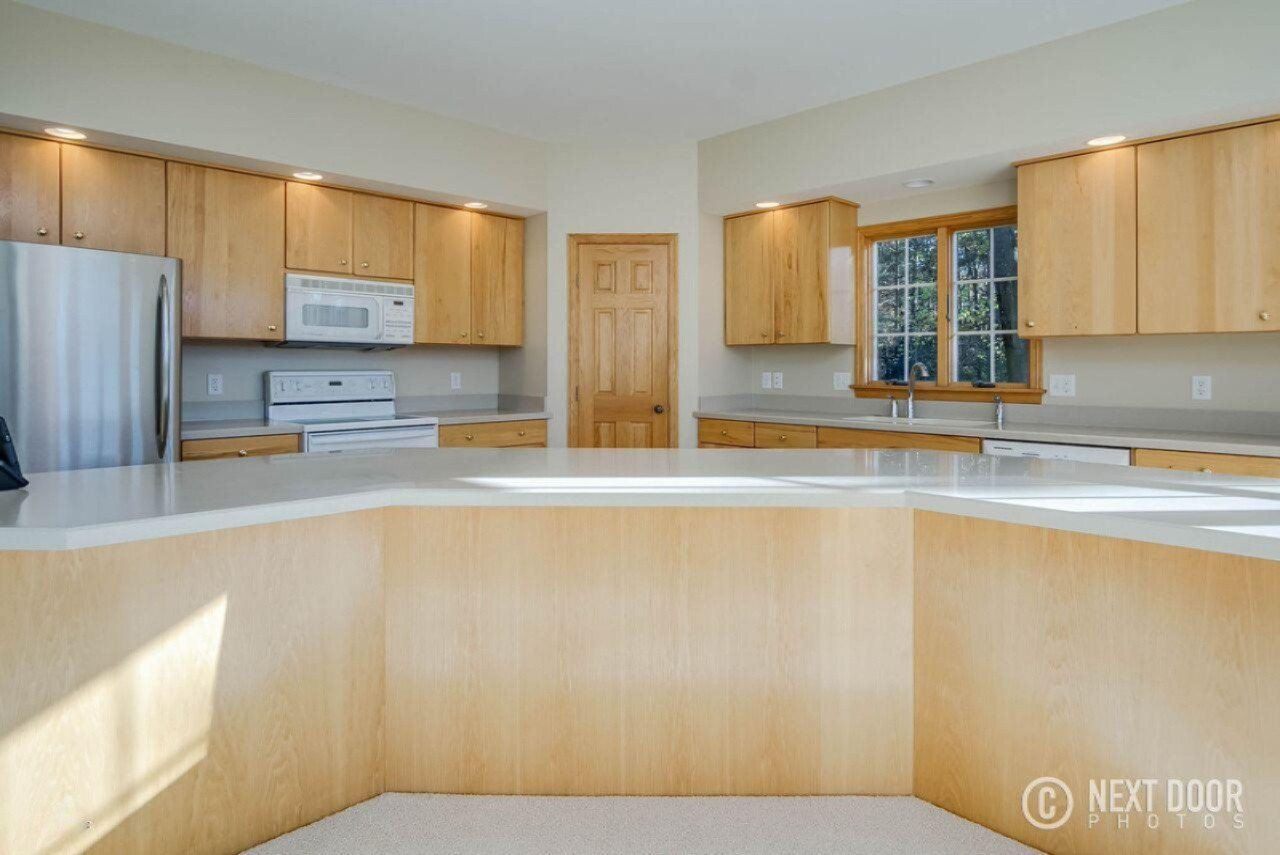 4501 Whitehall Road Muskegon, MI 49445 - Photo 11 of 39 whitehall kitchen 1