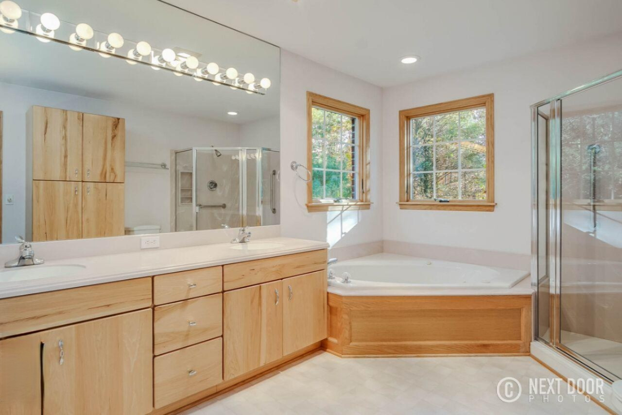 4501 Whitehall Road Muskegon, MI 49445 - Photo 19 of 39 whitehall master bath 1