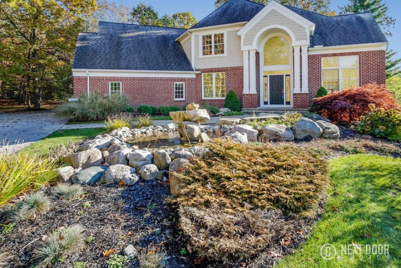 4501 Whitehall Road Muskegon, MI 49445 - Photo 2 of 39 whitehall front center 2