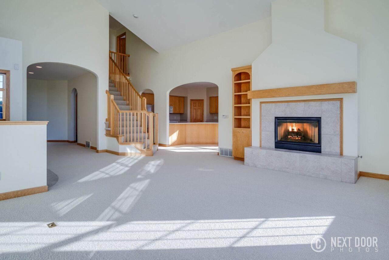 4501 Whitehall Road Muskegon, MI 49445 - Photo 8 of 39 whitehall livingroom 3