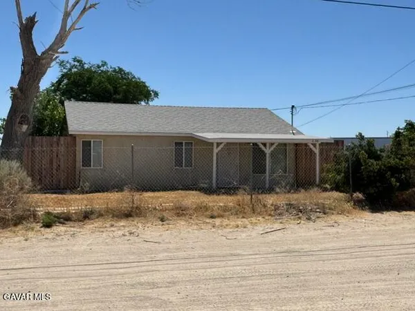 $650,000 | 42104 6th Street East, Lancaster, CA 93535