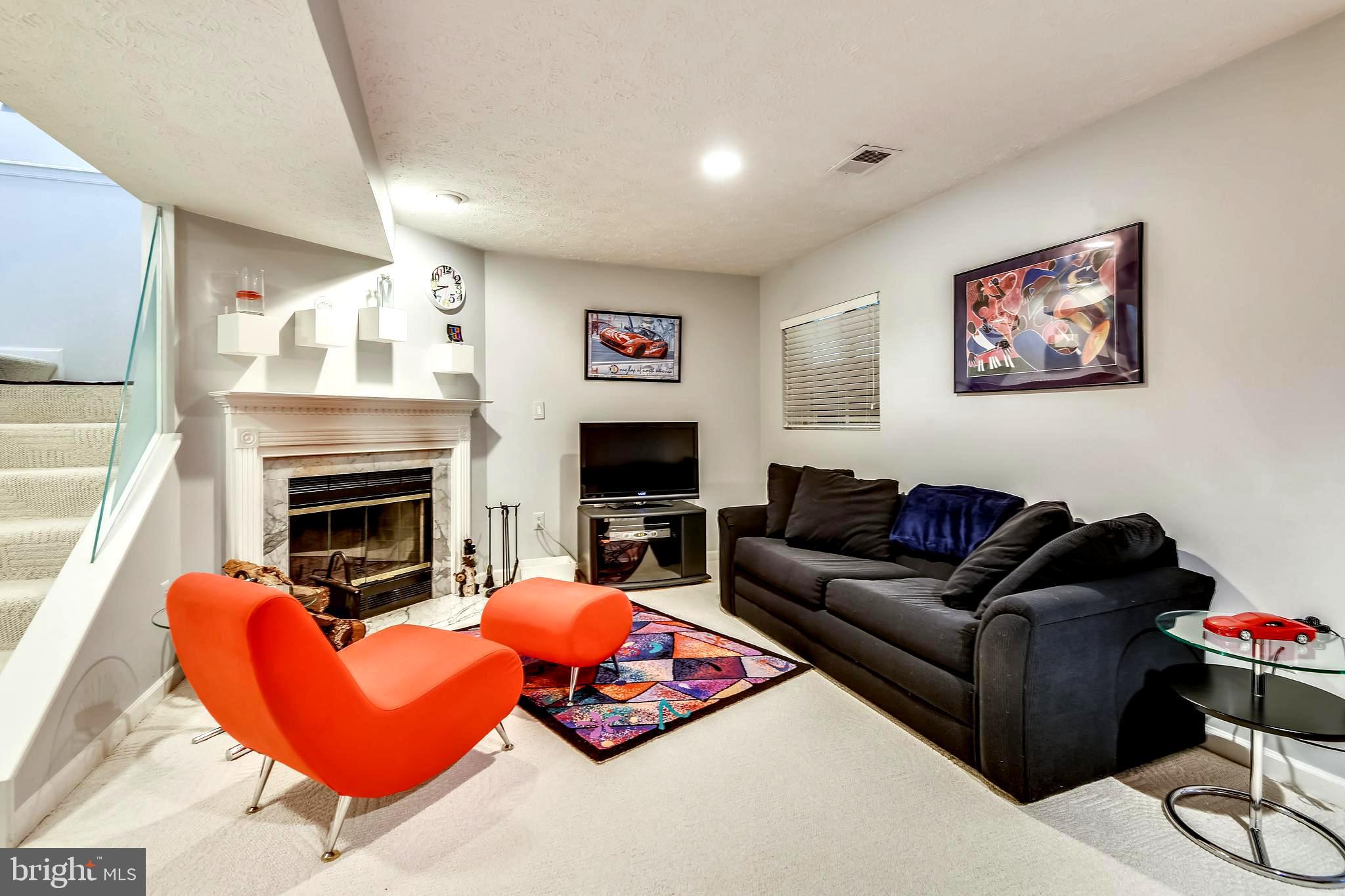 1401 Bretton View Road Annapolis, MD 21409 - Photo 30 of 52 Lower Level Rec Room . Marble Surround Fireplace