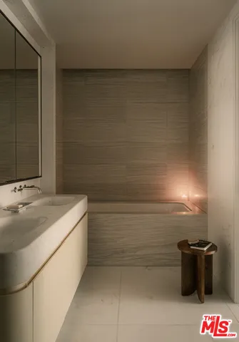 $12,995,000 | 9900 South Santa Monica Boulevard, Unit 3A, Beverly Hills, CA 90212