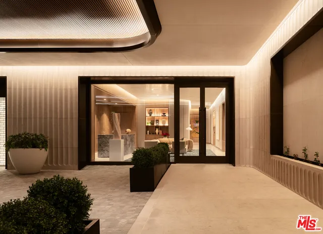 $12,995,000 | 9900 South Santa Monica Boulevard, Unit 3A, Beverly Hills, CA 90212