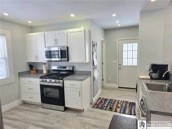 $125,900 | 122 Weeks Street, Jamestown, NY 14701