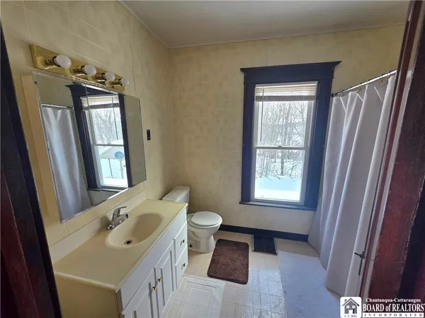 $125,900 | 122 Weeks Street, Jamestown, NY 14701