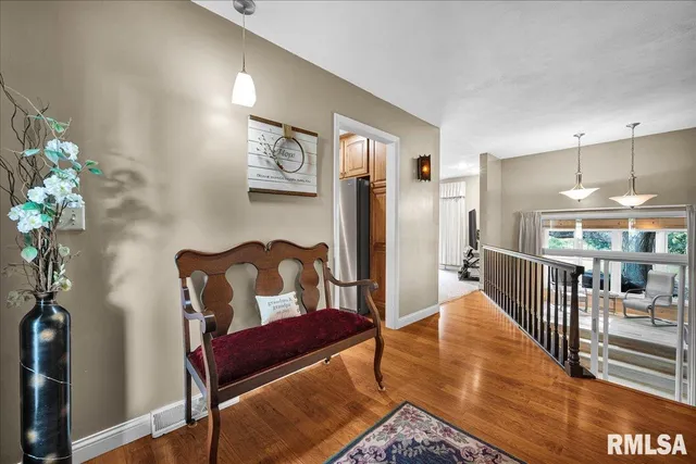 $307,500 | 111 Ivy Lane, Knoxville, IL 61448