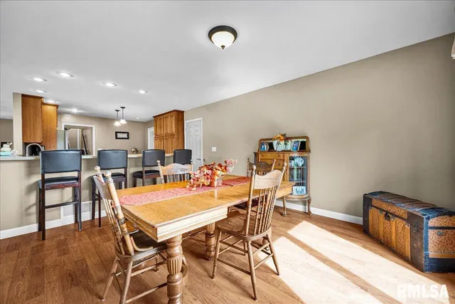 $307,500 | 111 Ivy Lane, Knoxville, IL 61448