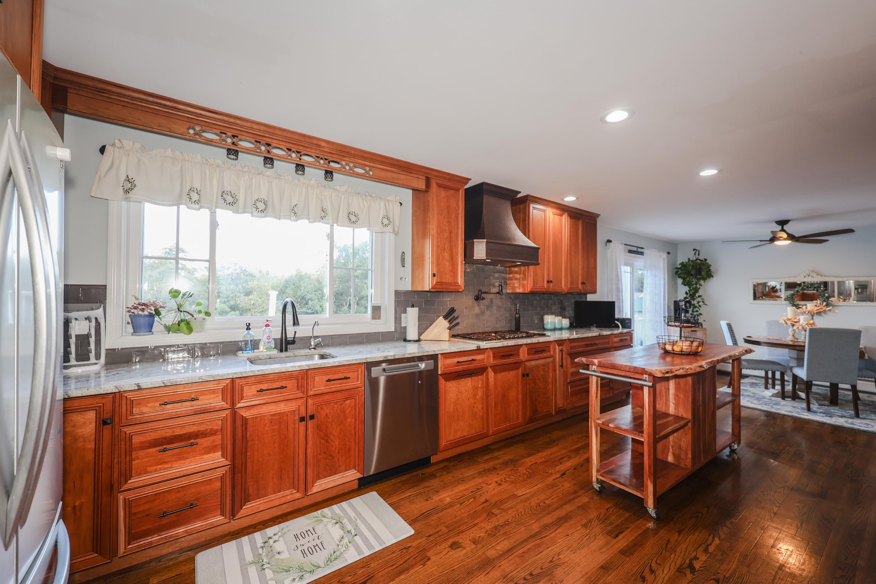 224 Twist Hill Road Dunbarton, NH 03046 - Photo 4 of 37