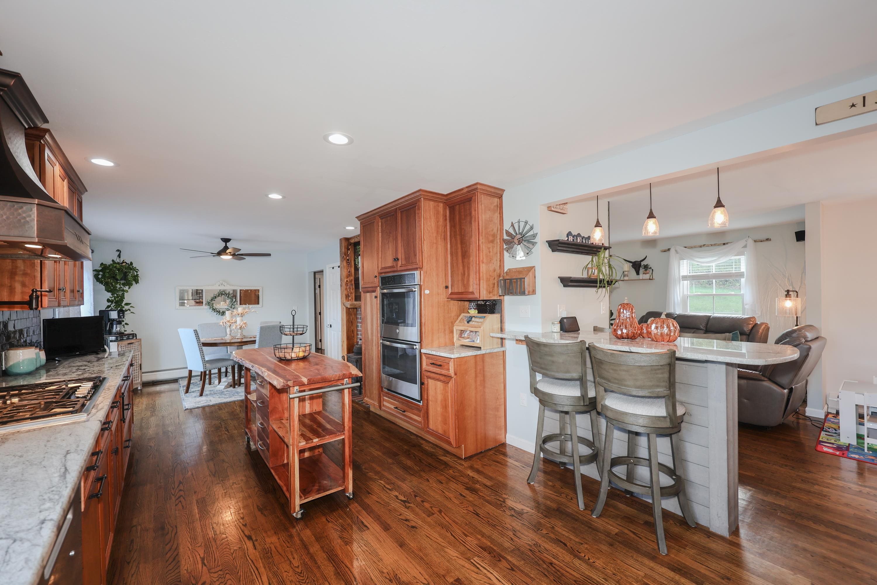 224 Twist Hill Road Dunbarton, NH 03046 - Photo 5 of 37