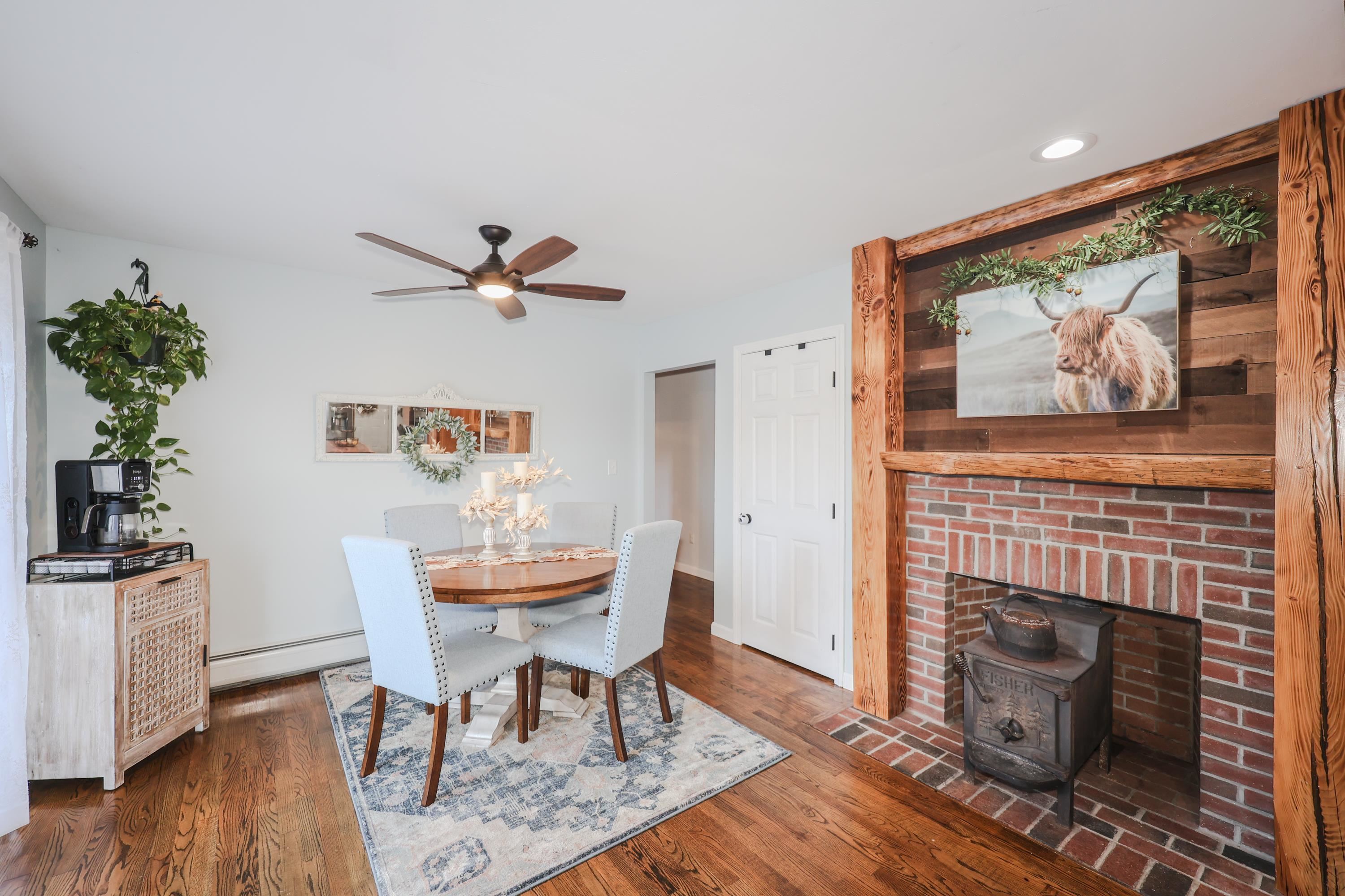 224 Twist Hill Road Dunbarton, NH 03046 - Photo 7 of 37