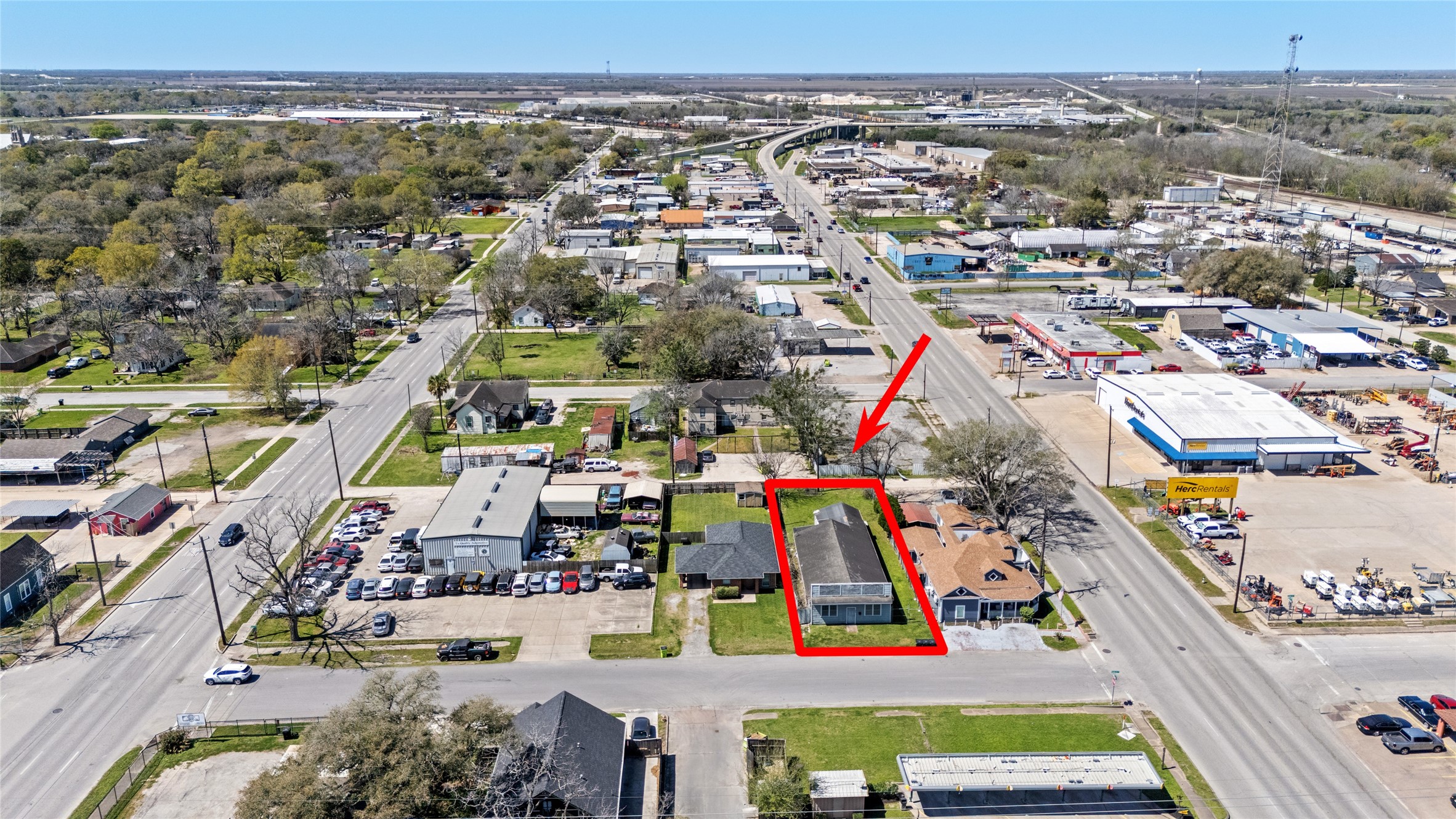 Surrounded by established neighborhoods and minutes from charming Downtown Rosenberg, shopping, dining, and easy access to Highway 59 and 90A