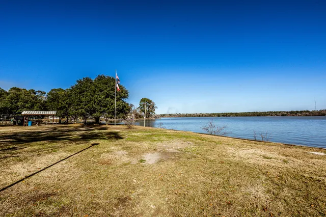 $89,000 | 191 Willow Bend, Onalaska, TX 77360