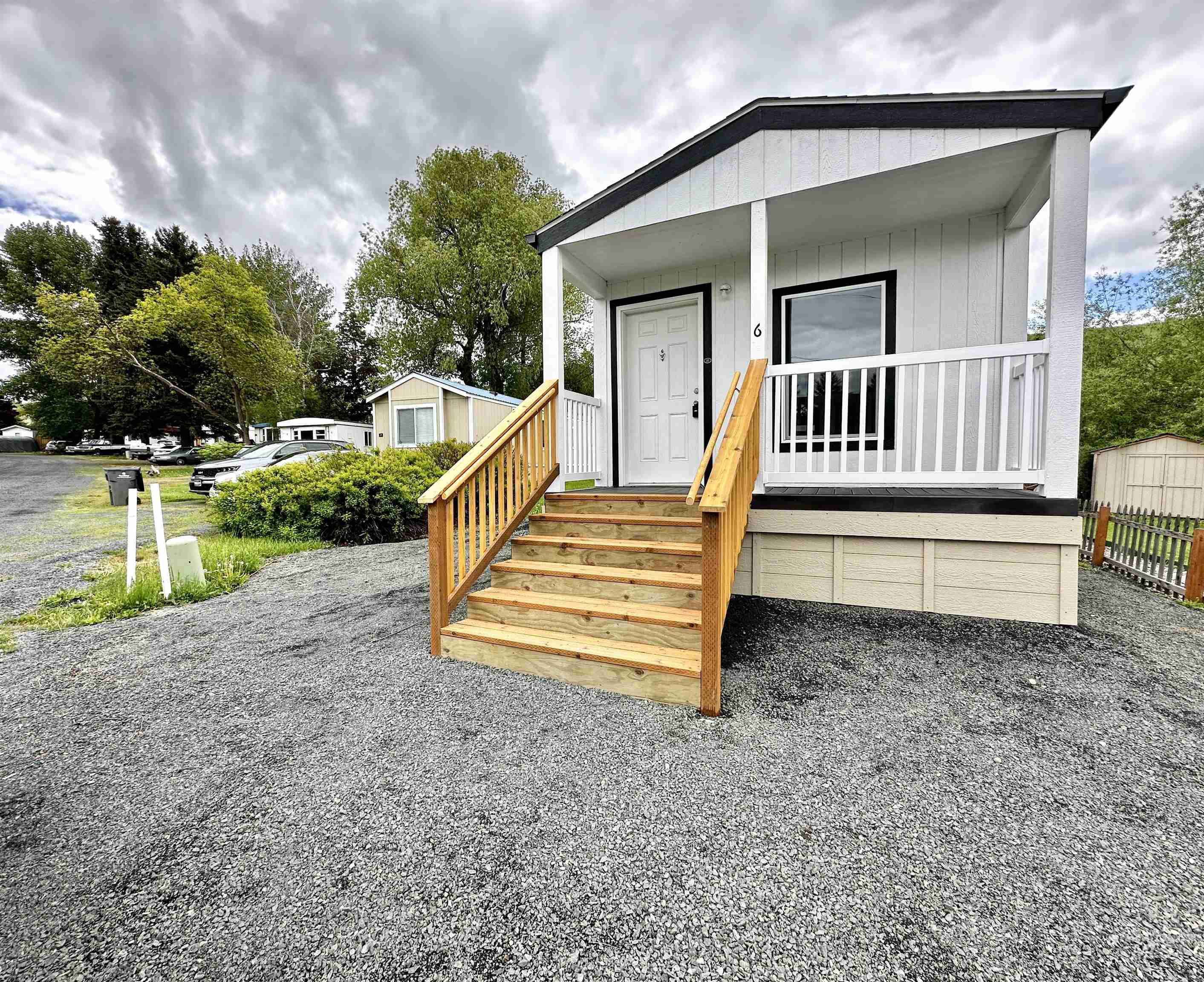 1025 Eid Road, Unit 6 Moscow, ID 83843 - Photo 2 of 11