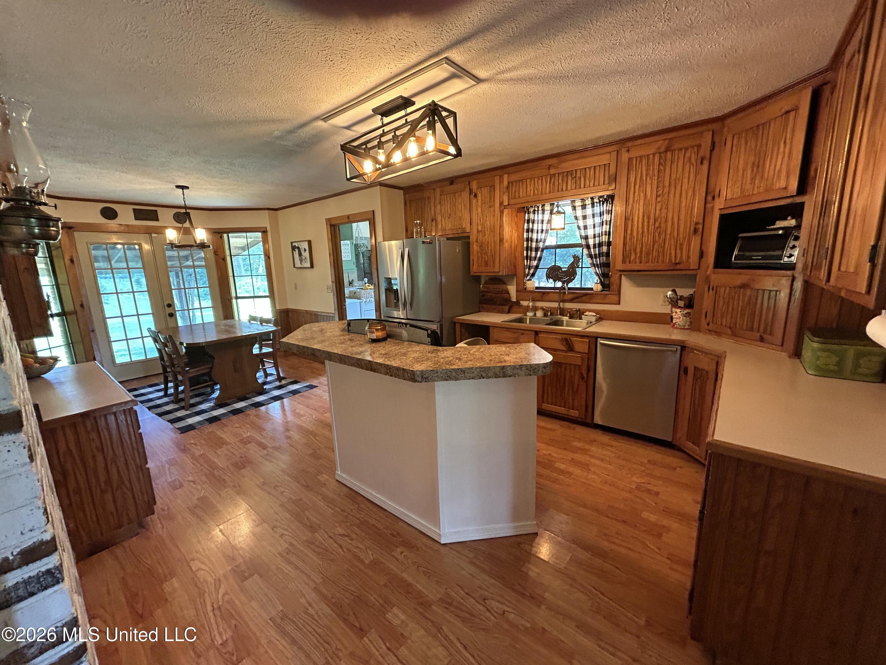 86 Kennedy Road Tylertown, MS 39667 - Photo 4 of 19 IMG_0904