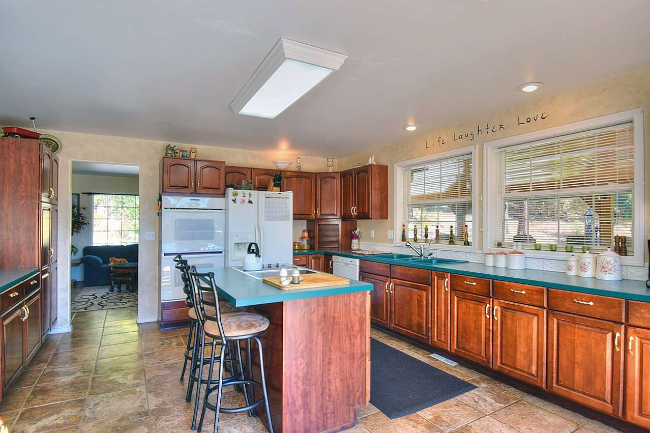 40075 Sunset Bay Road Loon Lake, WA 99148 - Photo 7 of 20 Gallery Image 7