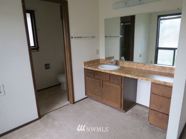 2112 Northeast Ivy Road Bremerton, WA 98310 - Photo 12 of 19 Gallery Image 12