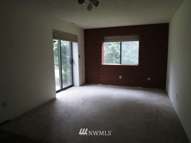 2112 Northeast Ivy Road Bremerton, WA 98310 - Photo 17 of 19 Gallery Image 17