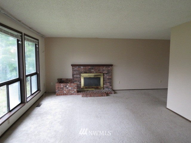 2112 Northeast Ivy Road Bremerton, WA 98310 - Photo 5 of 19 Gallery Image 5