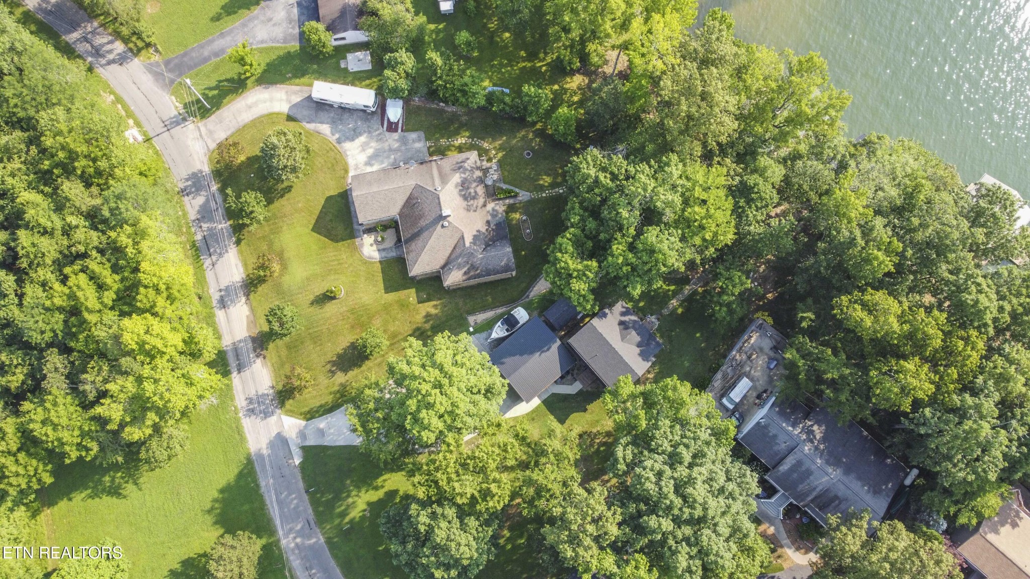 241 Goose Point Spring City, TN 37381 - Photo 29 of 36 Gallery Image 29