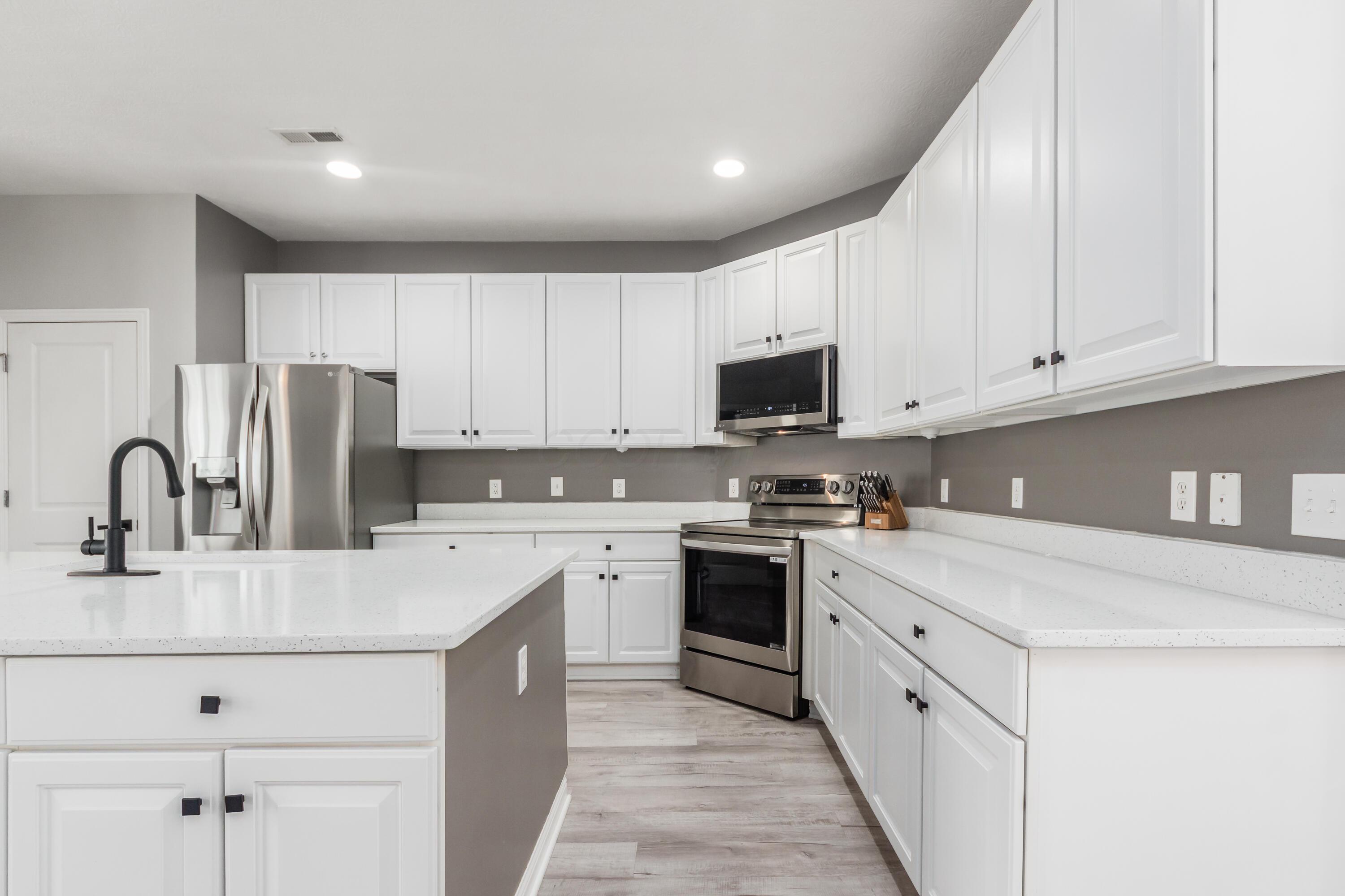 6139 Rackley Way Westerville, OH 43081 - Photo 13 of 42 Kitchen
