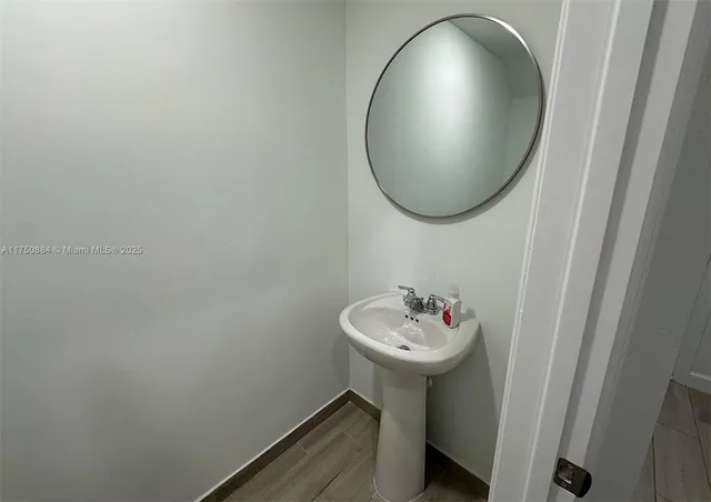 $3,400 | 4151 Lagoon Shore Drive, Unit 4151, Lake Worth, FL 33467