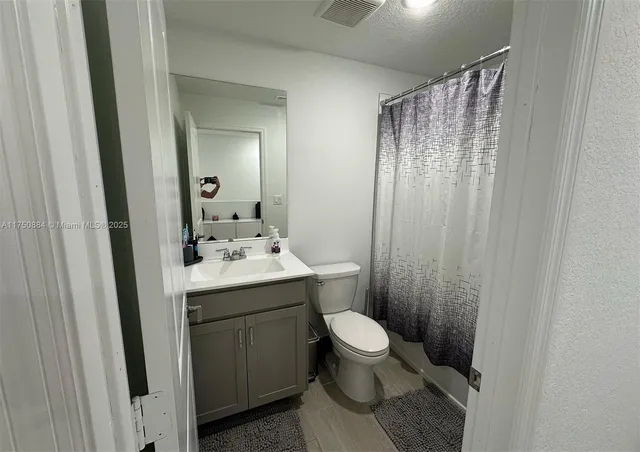 $3,400 | 4151 Lagoon Shore Drive, Unit 4151, Lake Worth, FL 33467