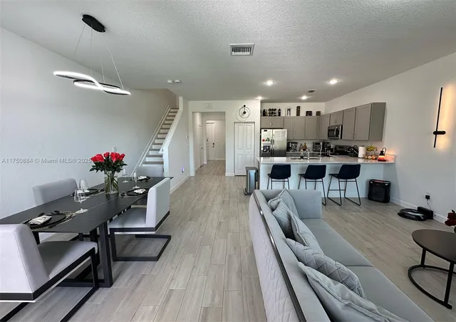 $3,400 | 4151 Lagoon Shore Drive, Unit 4151, Lake Worth, FL 33467