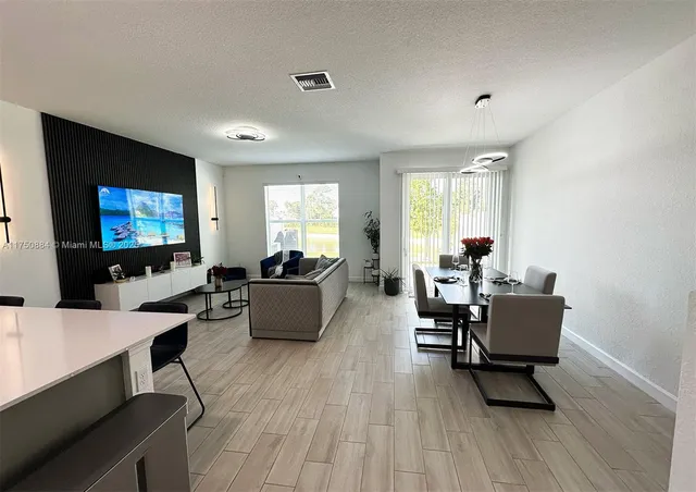 $3,400 | 4151 Lagoon Shore Drive, Unit 4151, Lake Worth, FL 33467
