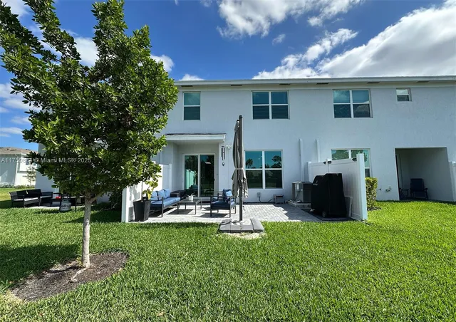 $3,400 | 4151 Lagoon Shore Drive, Unit 4151, Lake Worth, FL 33467