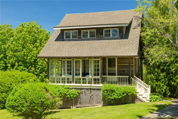 $4,200,000 | 6 Chapel Lane, Westerly, RI 02891