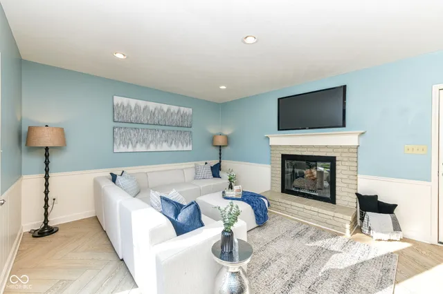 $379,000 | 6441 Hythe Road, Indianapolis, IN 46220