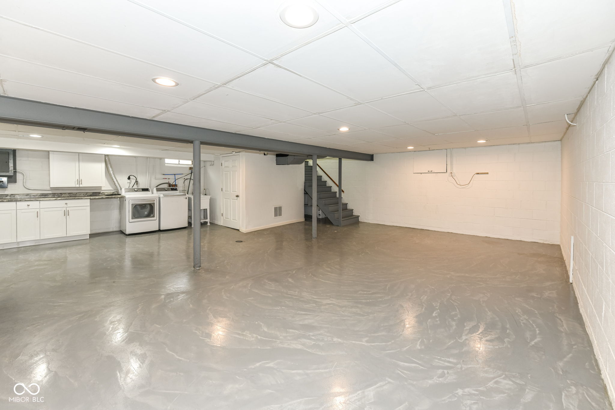 6441 Hythe Road Indianapolis, IN 46220 - Photo 31 of 41