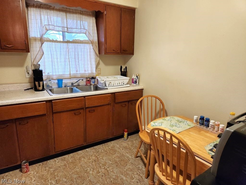 409 Center Road Bedford, OH 44146 - Photo 24 of 33 Gallery Image 24