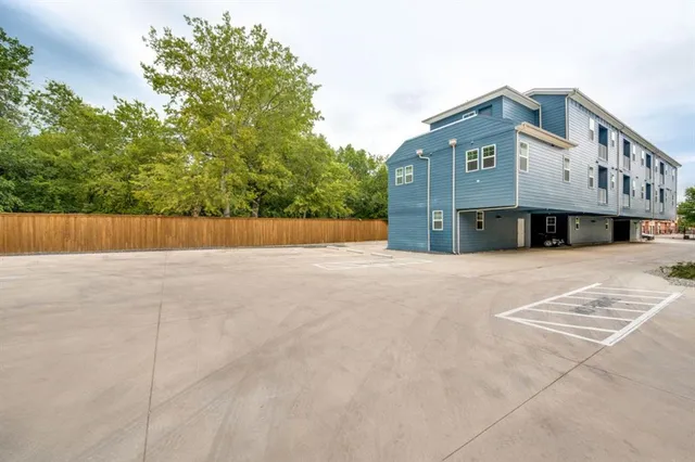 $1,250 | 5317 Reiger Avenue, Unit 204, Dallas, TX 75214