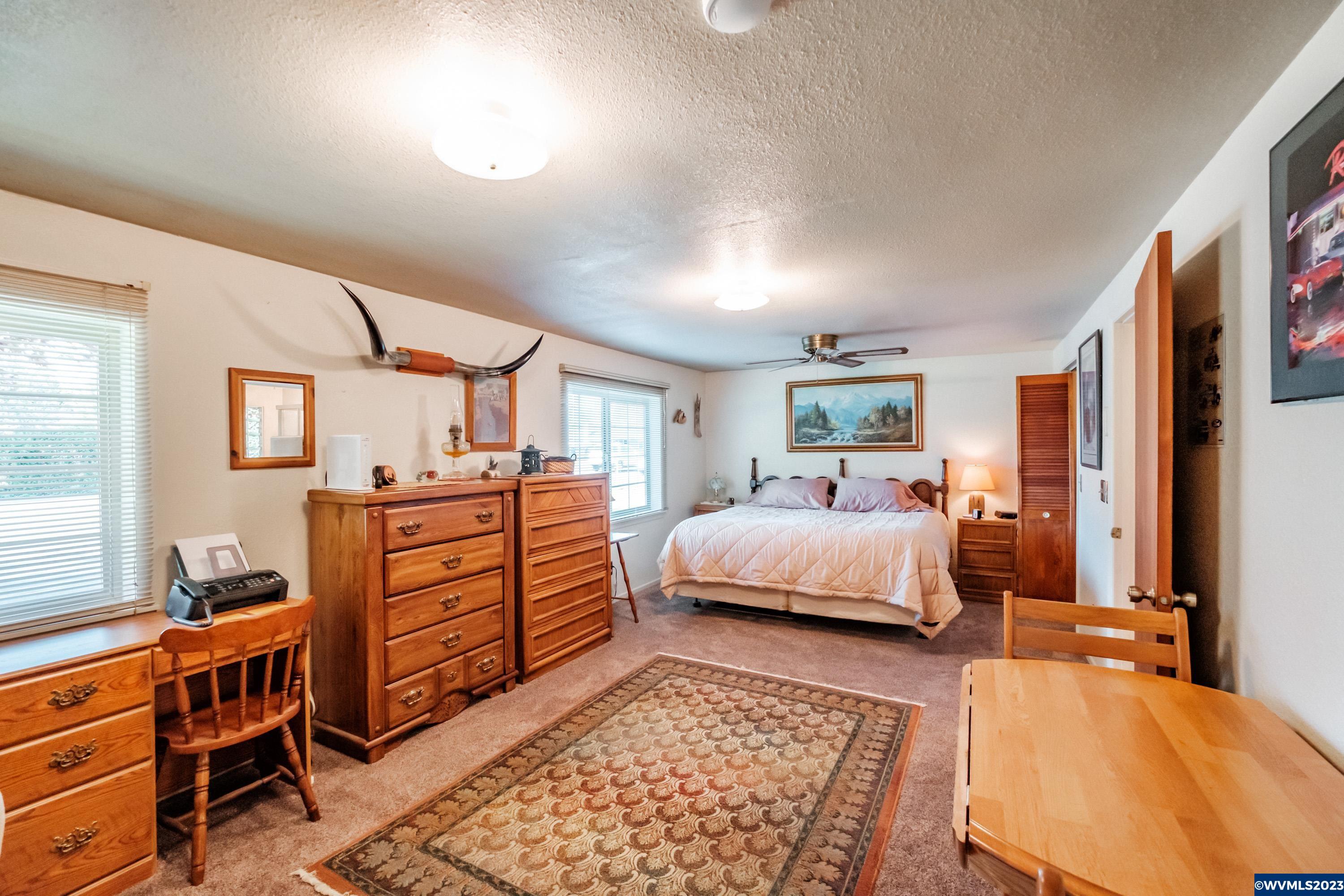 4220 Macleay Road Southeast Salem, OR 97317 - Photo 17 of 39 Gallery Image 17