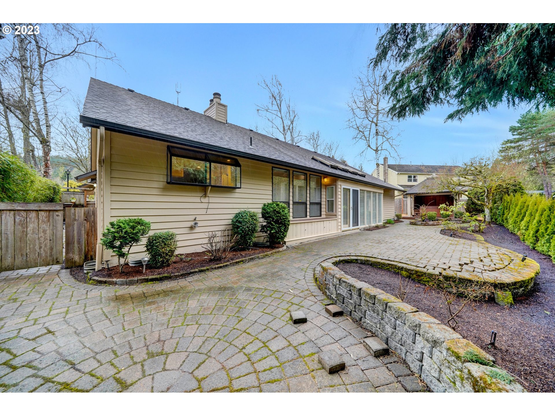 7049 Southwest Windemere Loop Portland, OR 97225 - Photo 32 of 37 Gallery Image 32
