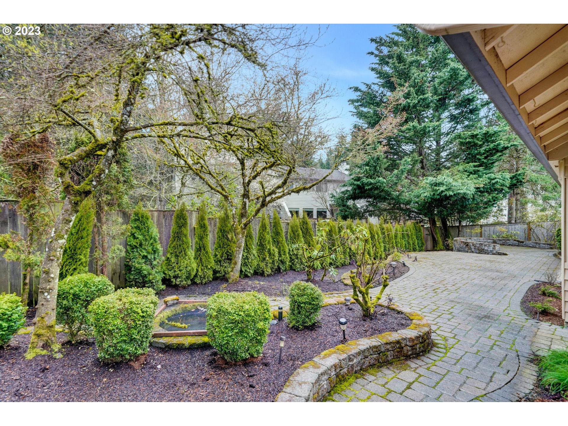 7049 Southwest Windemere Loop Portland, OR 97225 - Photo 35 of 37 Gallery Image 35