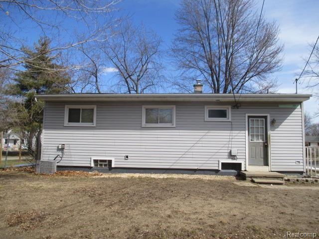 3600 Emmons Avenue Rochester, MI 48307 - Photo 19 of 23 IMG_0238.jpg